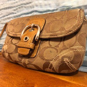 💰👜100% AUTHENTIC Coach Wristlet/Wallet👜💰